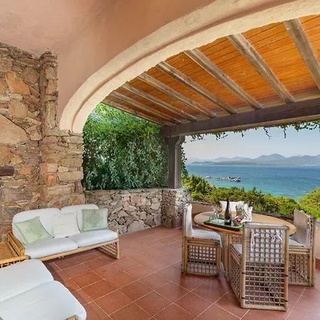 Romantica Βίλα Όλμπια